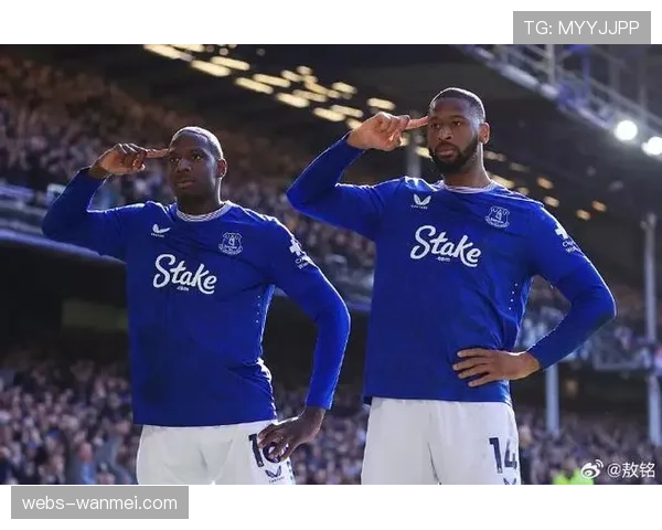 埃弗顿与富勒姆交锋 两队积分相近竞争激烈